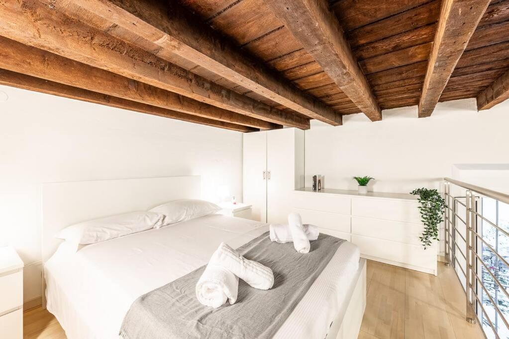 Verdi'S Nest - Loft With Wifi And Netflix มิลาน ภายนอก รูปภาพ